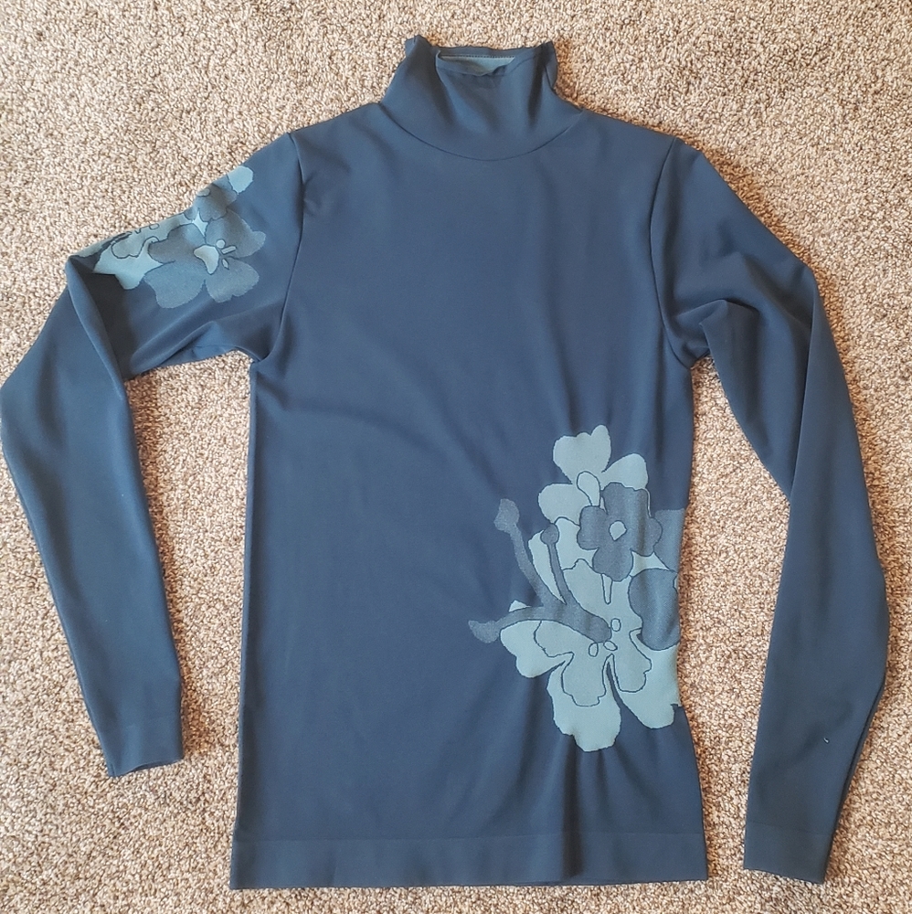 Athleta mock neck base top Large